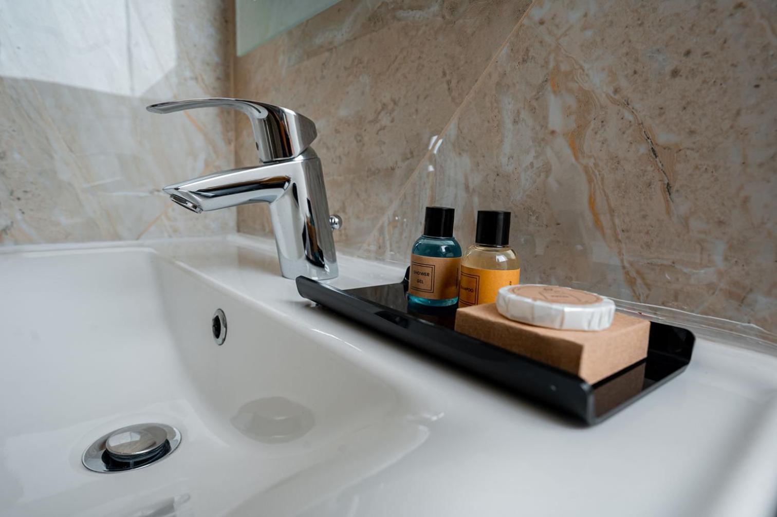 The Willows Penthouses With Jacuzzi Ghajn il-Kbira  Exteriör bild