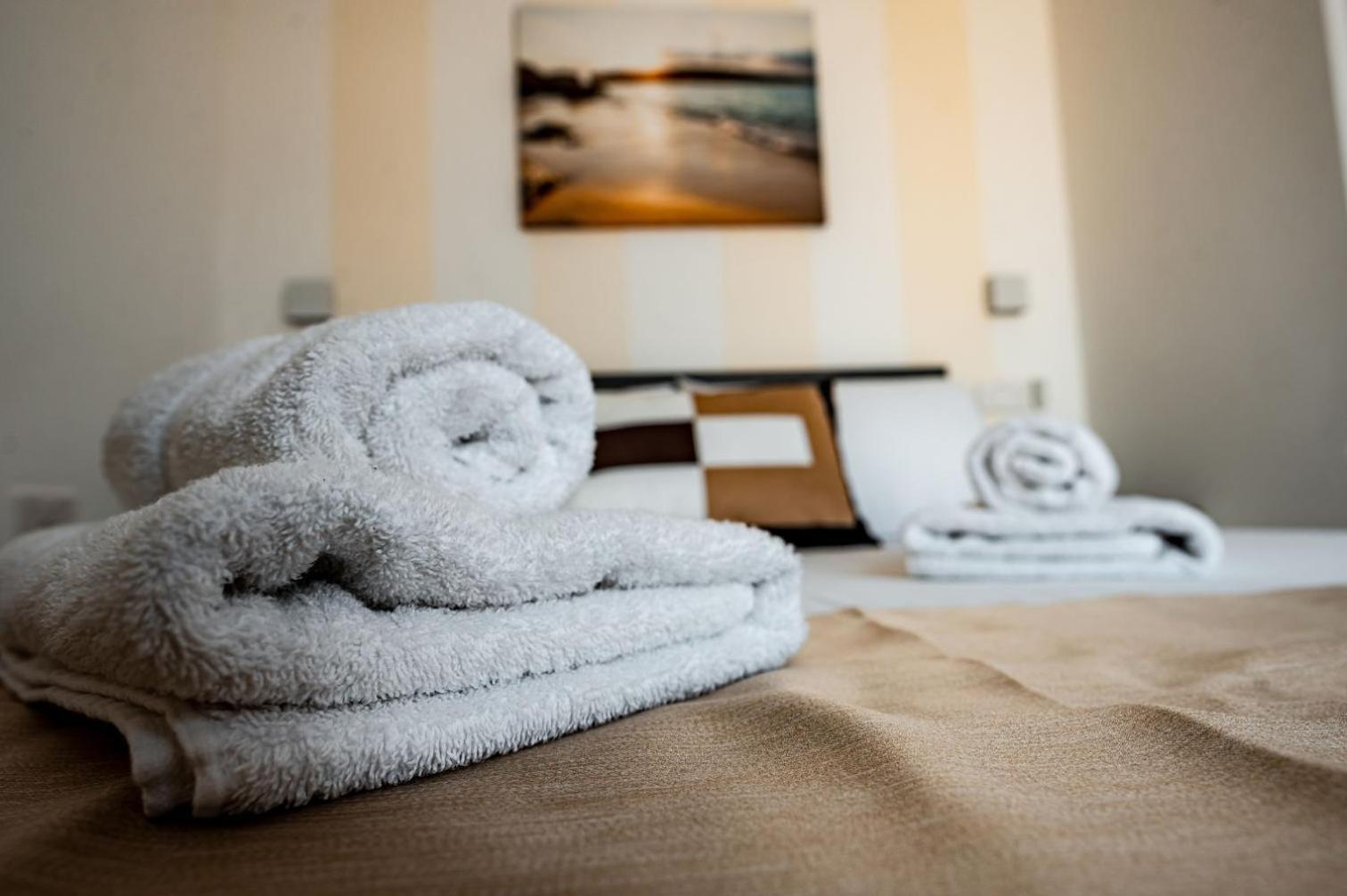 The Willows Penthouses With Jacuzzi Ghajn il-Kbira  Exteriör bild